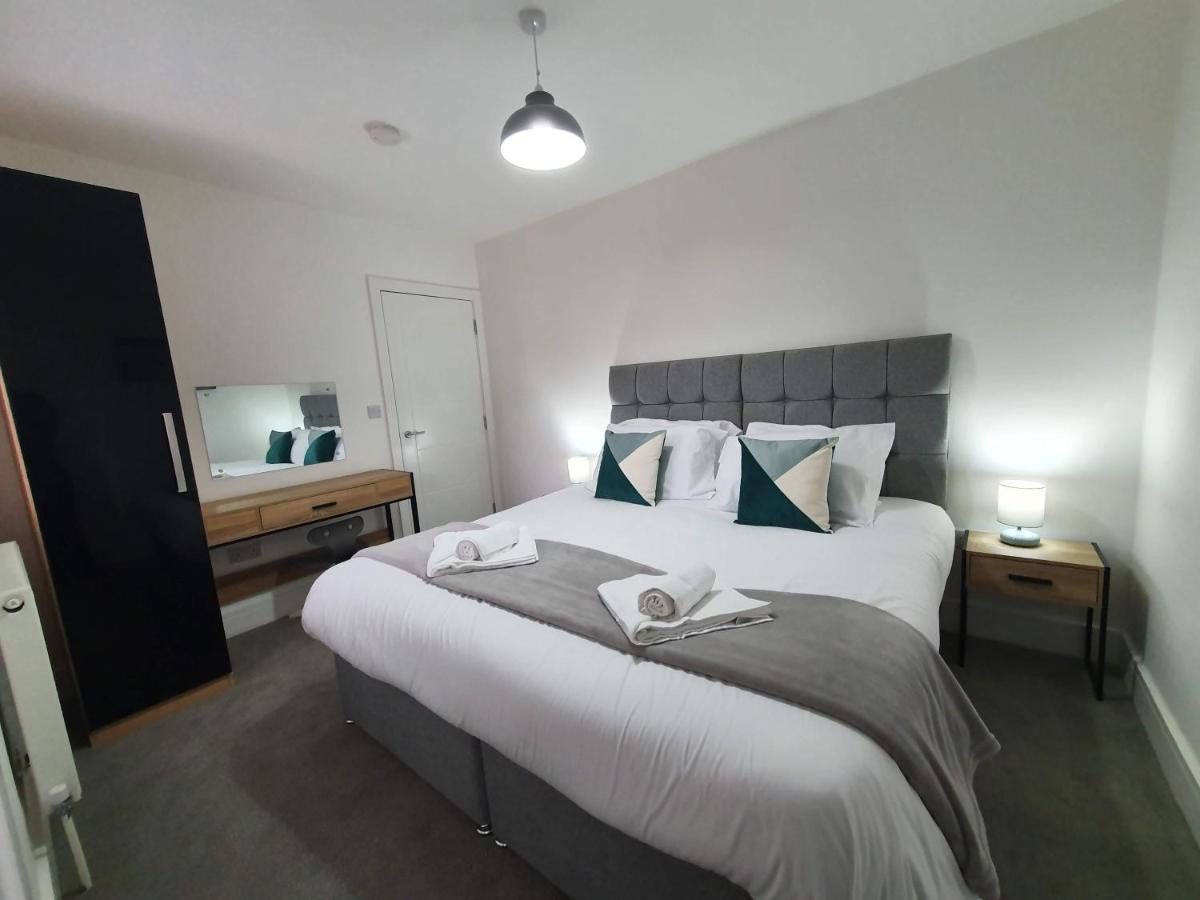2 Bedroom Apartments In Filton By Cliftonvalley Apartments Bristol Exterior photo